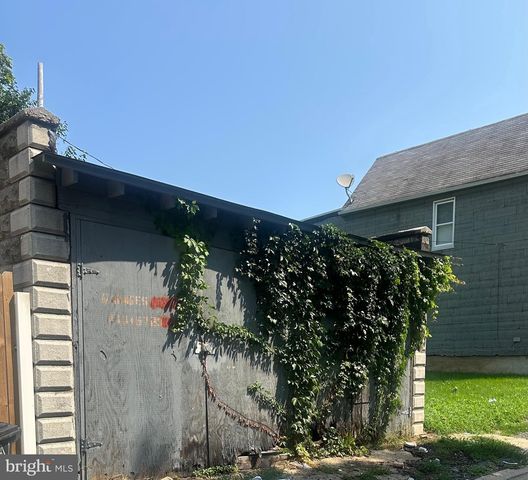 2525 BARCLAY ST, Baltimore, MD 21218