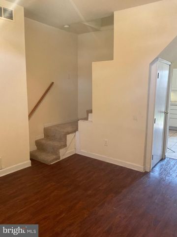2525 BARCLAY ST, Baltimore, MD 21218