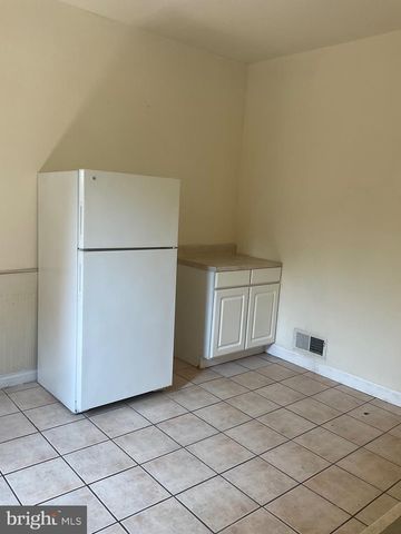 2525 BARCLAY ST, Baltimore, MD 21218