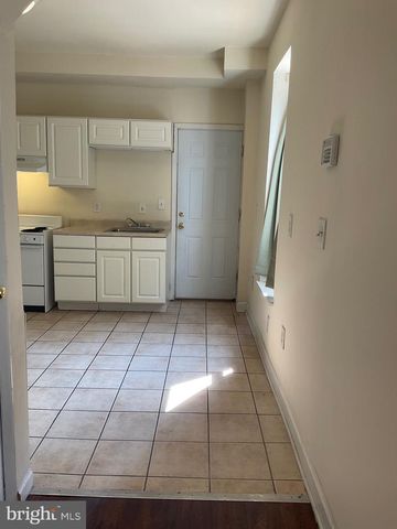 2525 BARCLAY ST, Baltimore, MD 21218