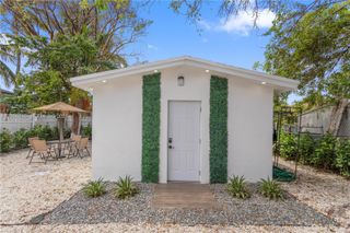 3016 NW 22nd Ct 3020, Miami, FL 33142