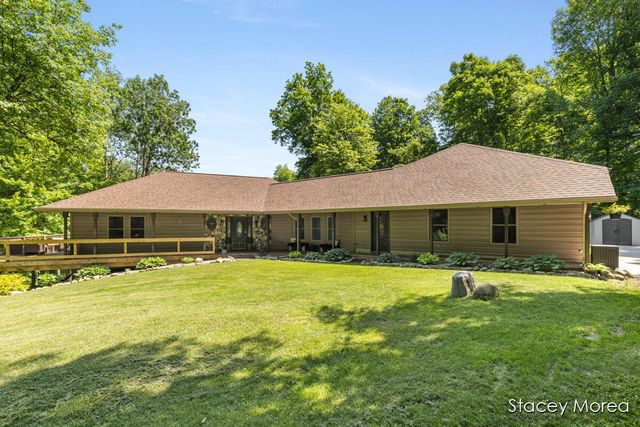 12173 Hart Street NE, Greenville, MI 48838