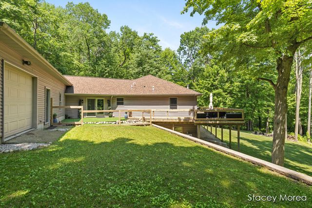 12173 Hart Street NE, Greenville, MI 48838