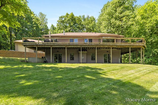 12173 Hart Street NE, Greenville, MI 48838