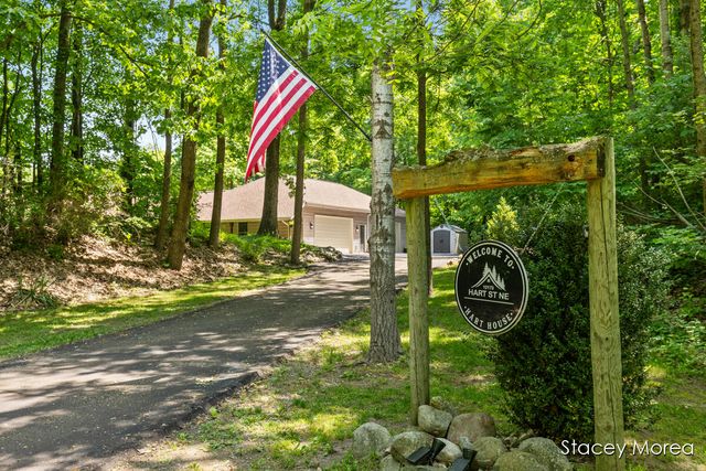 12173 Hart Street NE, Greenville, MI 48838