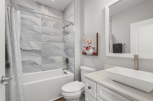 4131 Pointe West Drive 203, Galveston, TX 77554