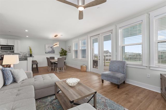4131 Pointe West Drive 203, Galveston, TX 77554