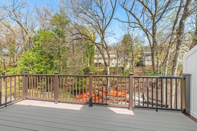 444 Lowell Ave, Newton, MA 02460