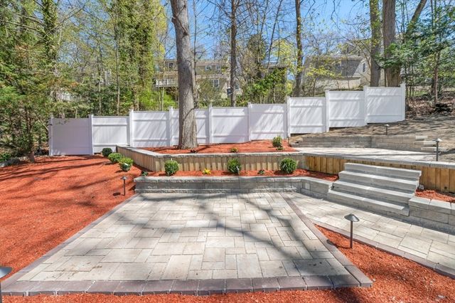 444 Lowell Ave, Newton, MA 02460