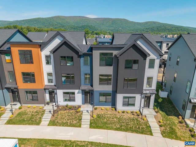 5436 GOLF DR, Crozet, VA 22932
