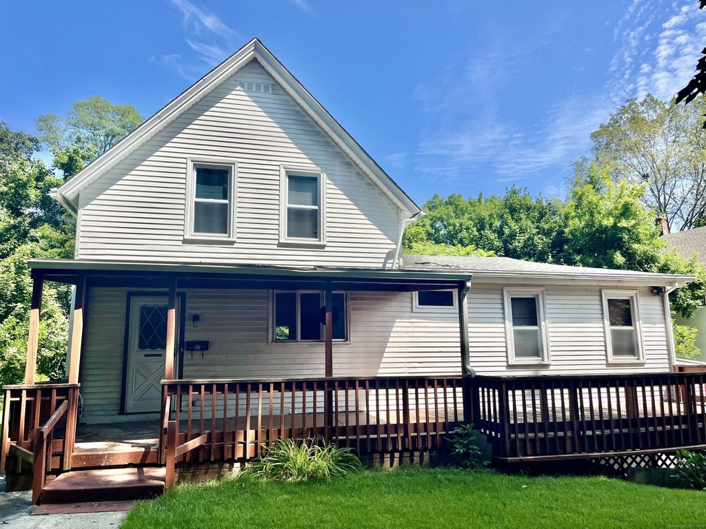 89 Hickory Street, Norwich, CT 06360