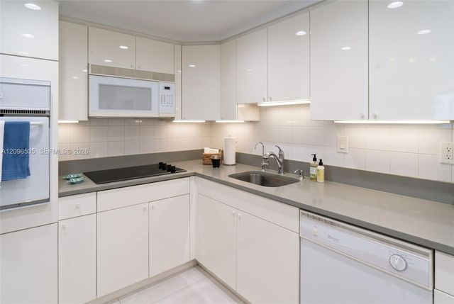 19390 Collins Avenue 706, Sunny Isles Beach, FL 33160