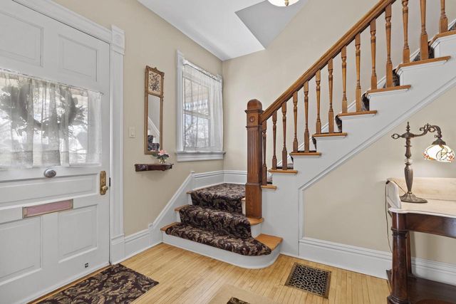 8100 W Chestnut STREET, Wauwatosa, WI 53213