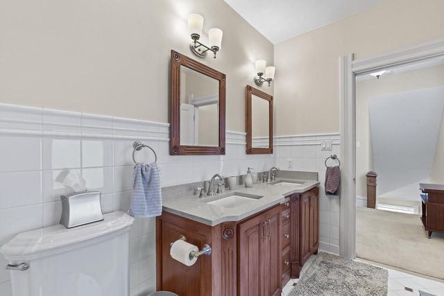 8100 W Chestnut STREET, Wauwatosa, WI 53213