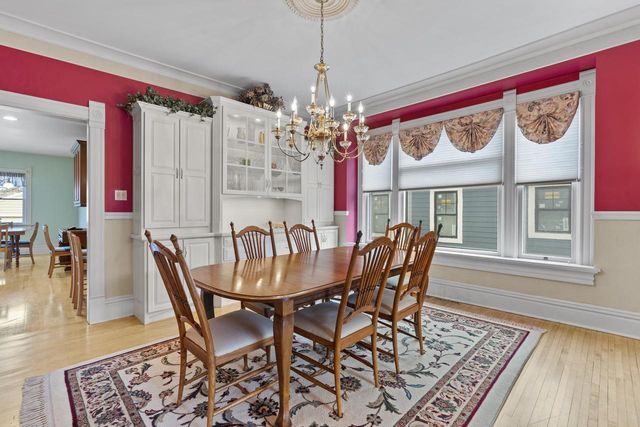 8100 W Chestnut STREET, Wauwatosa, WI 53213