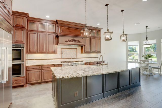 14 Pravia Path Drive, Missouri City, TX 77459