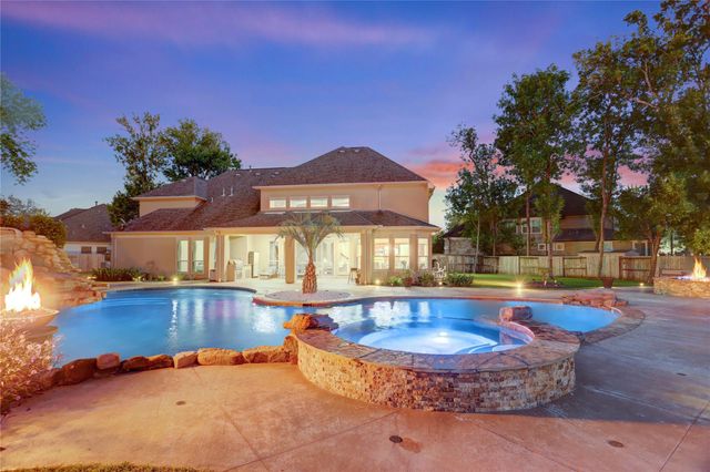 14 Pravia Path Drive, Missouri City, TX 77459