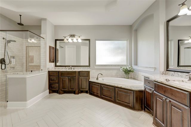 14 Pravia Path Drive, Missouri City, TX 77459