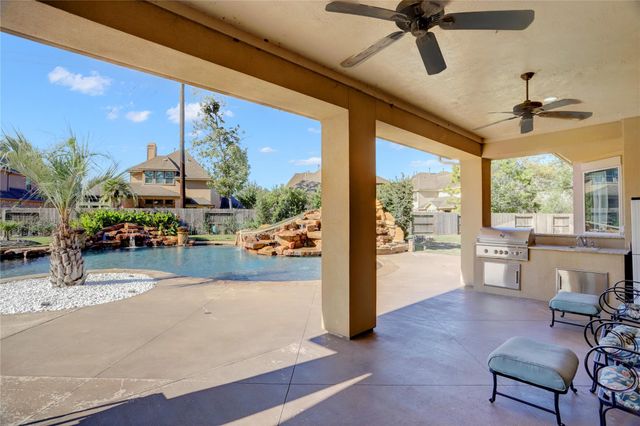 14 Pravia Path Drive, Missouri City, TX 77459