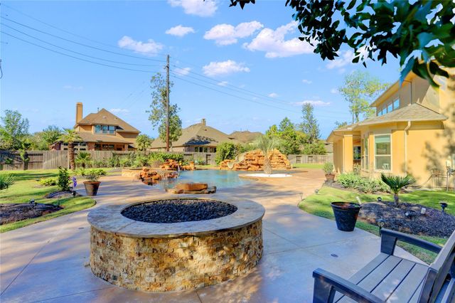 14 Pravia Path Drive, Missouri City, TX 77459