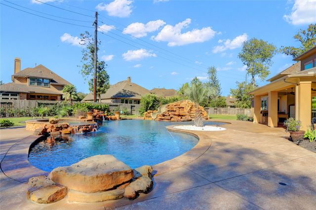 14 Pravia Path Drive, Missouri City, TX 77459