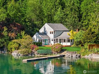 15011 Skogen Lane NE, Bainbridge Island, WA 98110