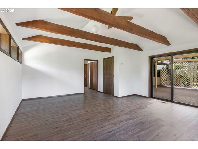 18915 ALLEGHENY Dr, Oregon City, OR 97045