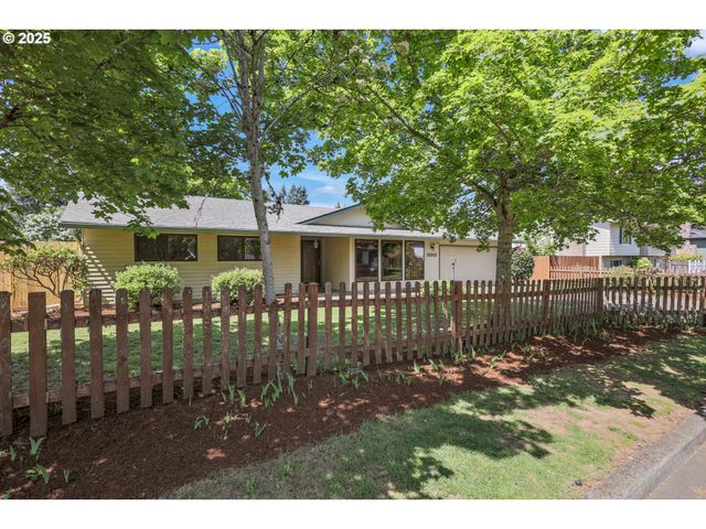 18915 ALLEGHENY Dr, Oregon City, OR 97045