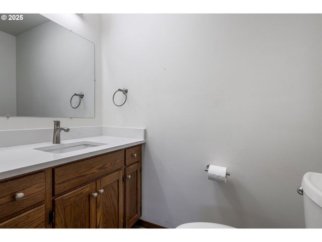 18915 ALLEGHENY Dr, Oregon City, OR 97045