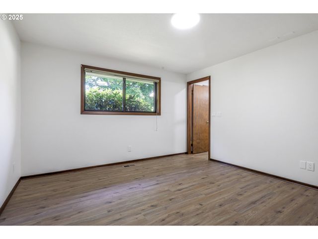 18915 ALLEGHENY Dr, Oregon City, OR 97045