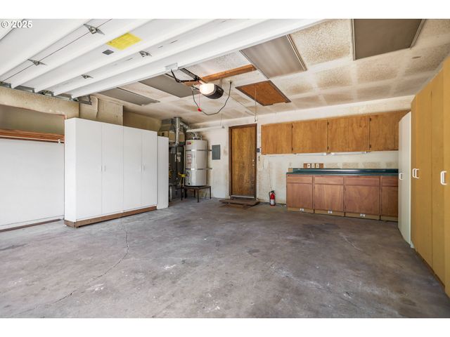 18915 ALLEGHENY Dr, Oregon City, OR 97045