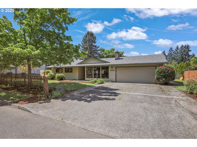 18915 ALLEGHENY Dr, Oregon City, OR 97045