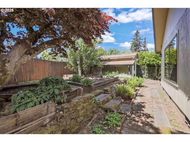 18915 ALLEGHENY Dr, Oregon City, OR 97045
