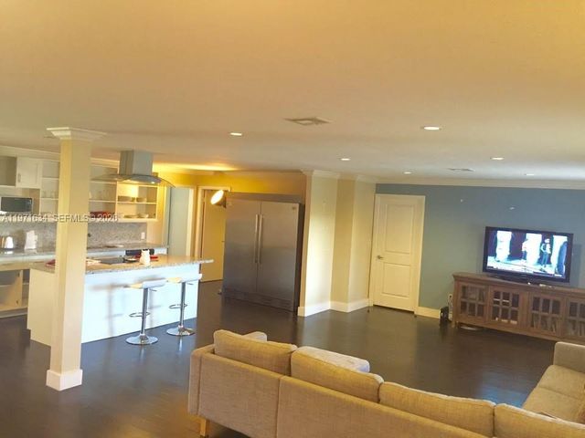 8401 SW 107th Ave 316E, Miami, FL 33173