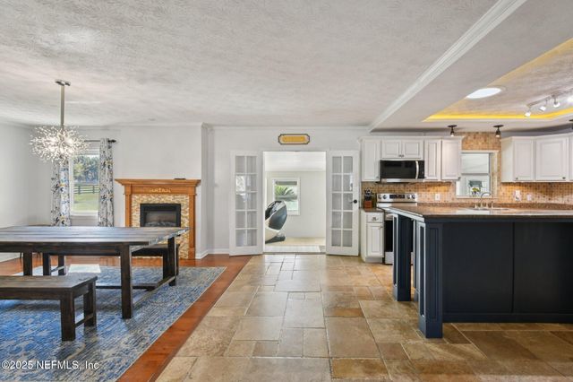 768 ARTHUR MOORE Drive, Green Cove Springs, FL 32043