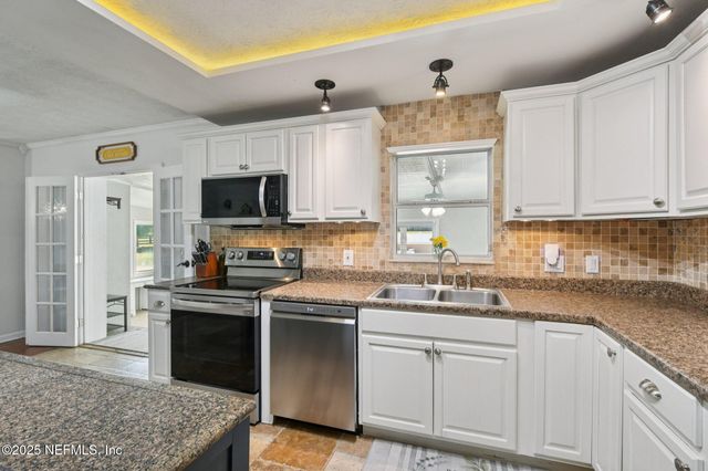 768 ARTHUR MOORE Drive, Green Cove Springs, FL 32043