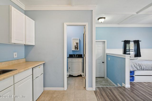 768 ARTHUR MOORE Drive, Green Cove Springs, FL 32043