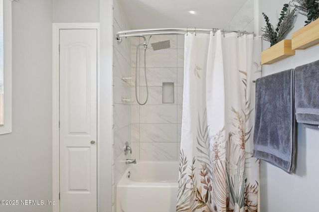 768 ARTHUR MOORE Drive, Green Cove Springs, FL 32043