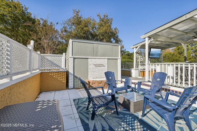 768 ARTHUR MOORE Drive, Green Cove Springs, FL 32043