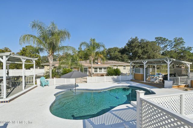 768 ARTHUR MOORE Drive, Green Cove Springs, FL 32043