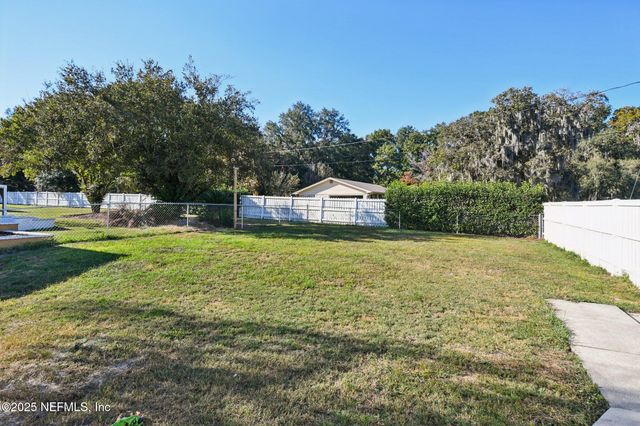 768 ARTHUR MOORE Drive, Green Cove Springs, FL 32043