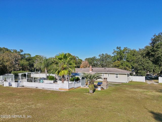 768 ARTHUR MOORE Drive, Green Cove Springs, FL 32043