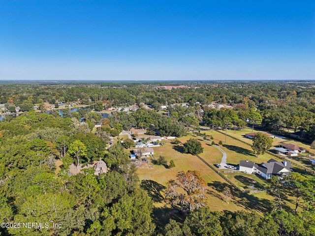 768 ARTHUR MOORE Drive, Green Cove Springs, FL 32043