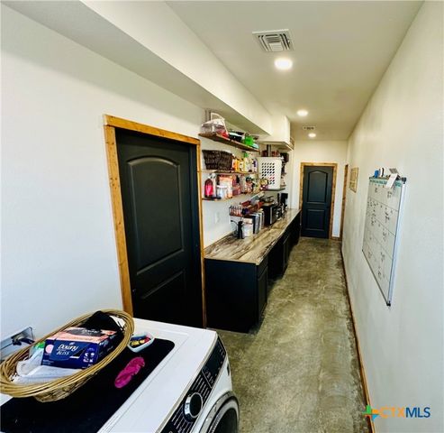 96 Leaning Oak Road, Victoria, TX 77904