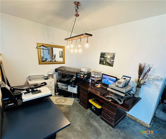 96 Leaning Oak Road, Victoria, TX 77904