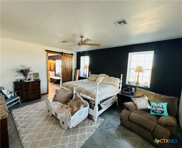 96 Leaning Oak Road, Victoria, TX 77904