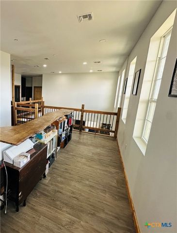 96 Leaning Oak Road, Victoria, TX 77904