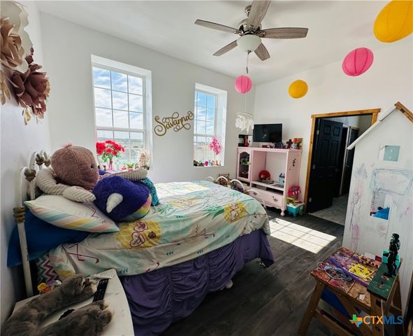 96 Leaning Oak Road, Victoria, TX 77904