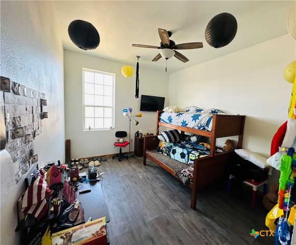 96 Leaning Oak Road, Victoria, TX 77904