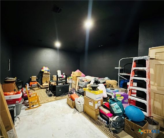 96 Leaning Oak Road, Victoria, TX 77904